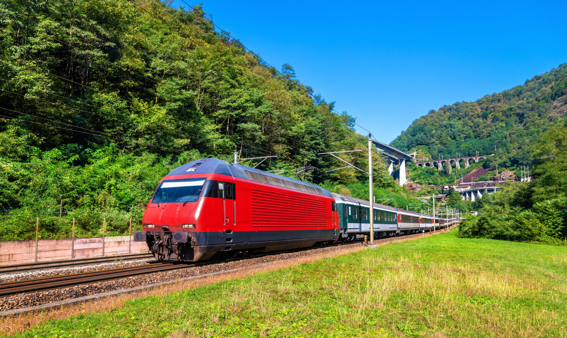 鉄道トンネルで距離世界一のゴッタルドベーストンネル