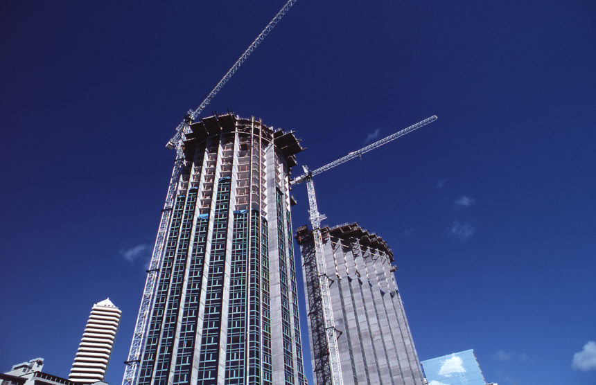 世界一高いビルになる予定で建設中のビルは1008m【2400m計画あり】